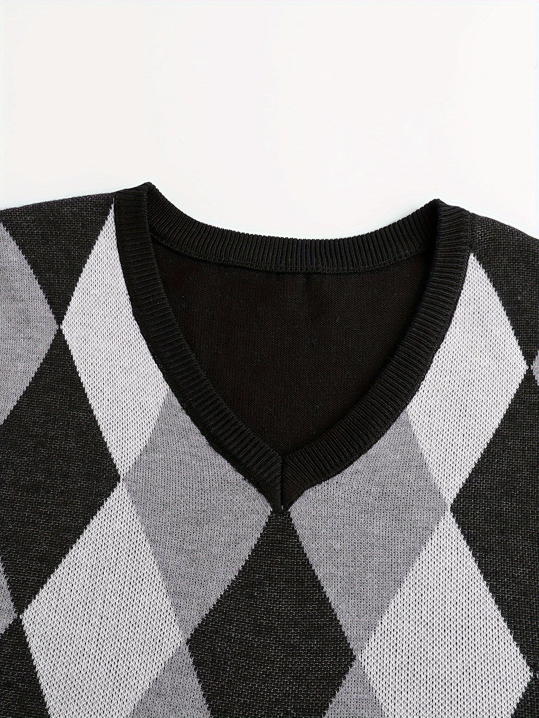 Men's Argyle Knit Sweater Vest with V-Neck