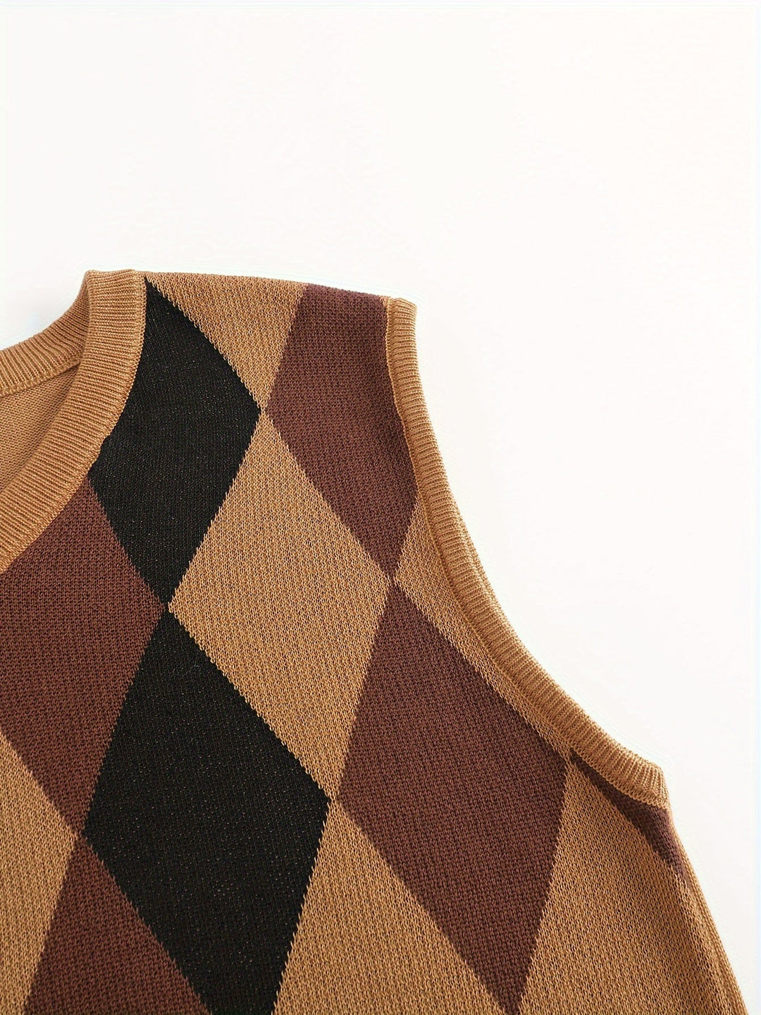 Men's Argyle Knit Sweater Vest with V-Neck