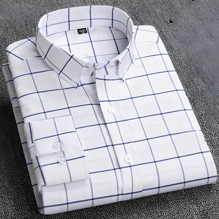 Men's Checkered Button-Down Shirt in a Relaxed Fit