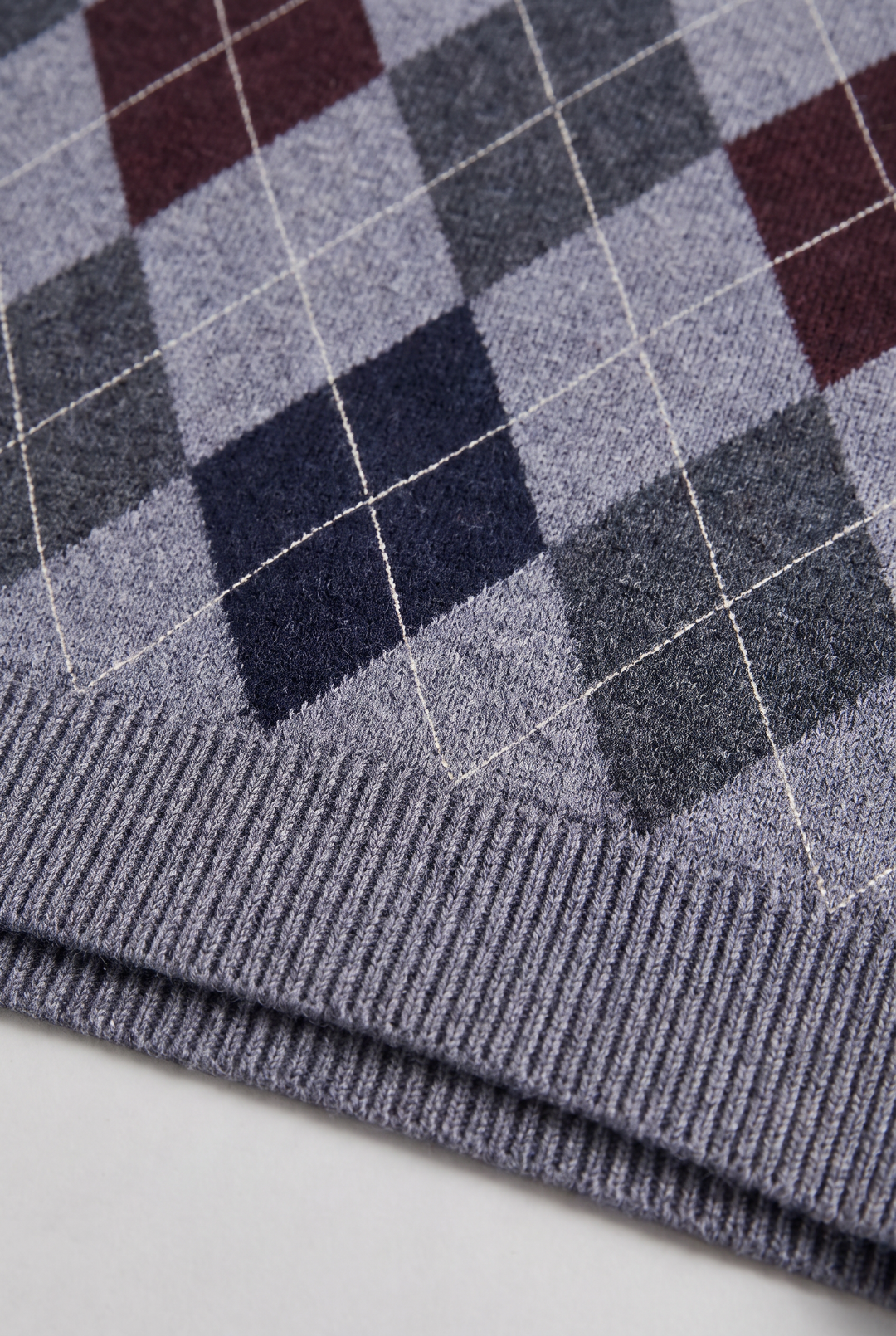 Men's Argyle V-Neck Sweater Vest in a Fitted Knit