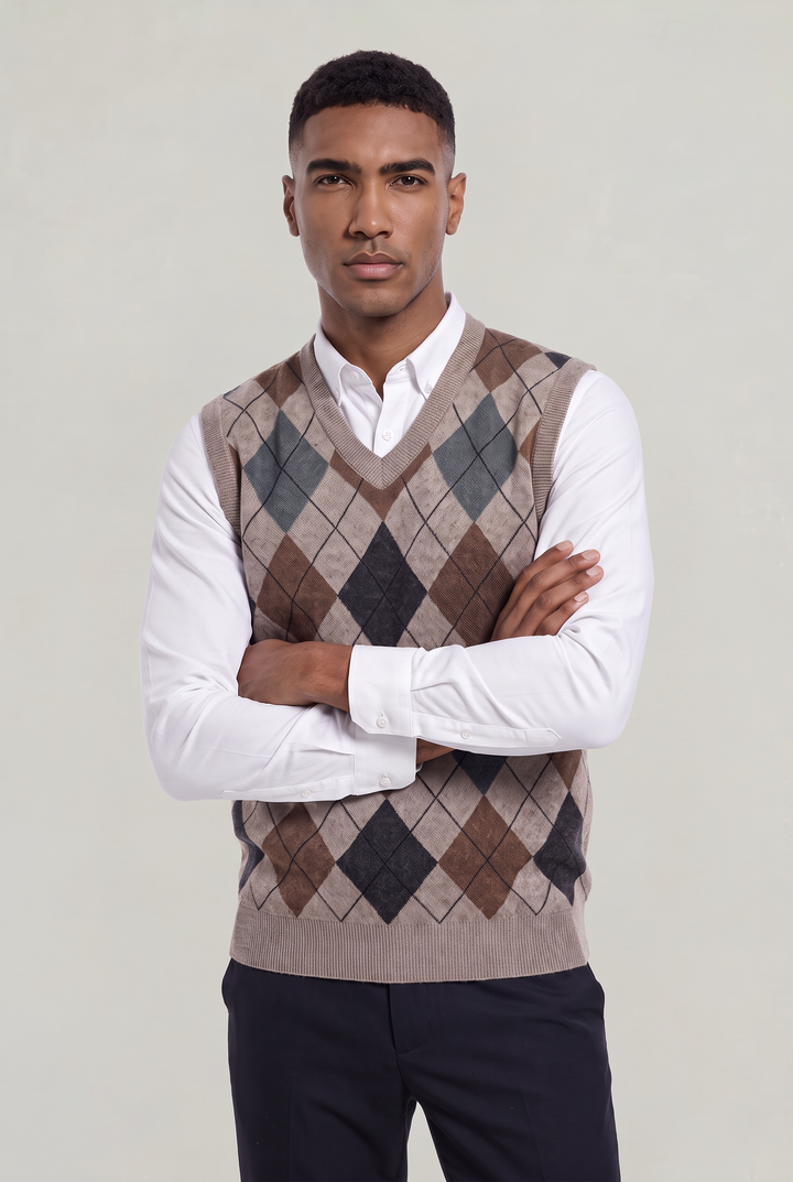 Men's Argyle V-Neck Sweater Vest in a Fitted Knit