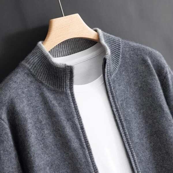 Men's Ribbed Knit Zip-Up Cardigan