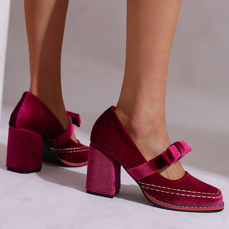 Vintage Block Heel Mary Jane Pumps