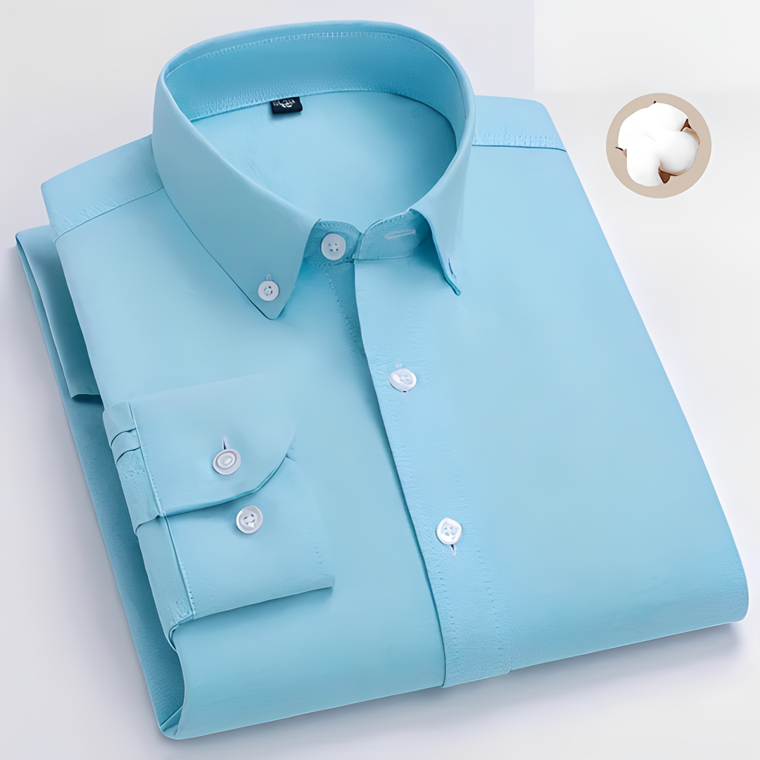 Men's Checkered Button-Down Shirt in a Relaxed Fit