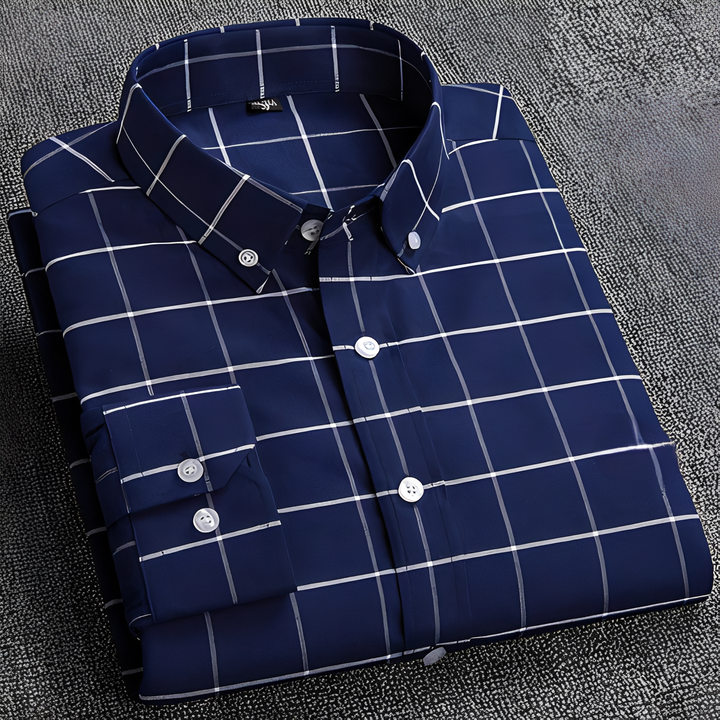 Men's Checkered Button-Down Shirt in a Relaxed Fit