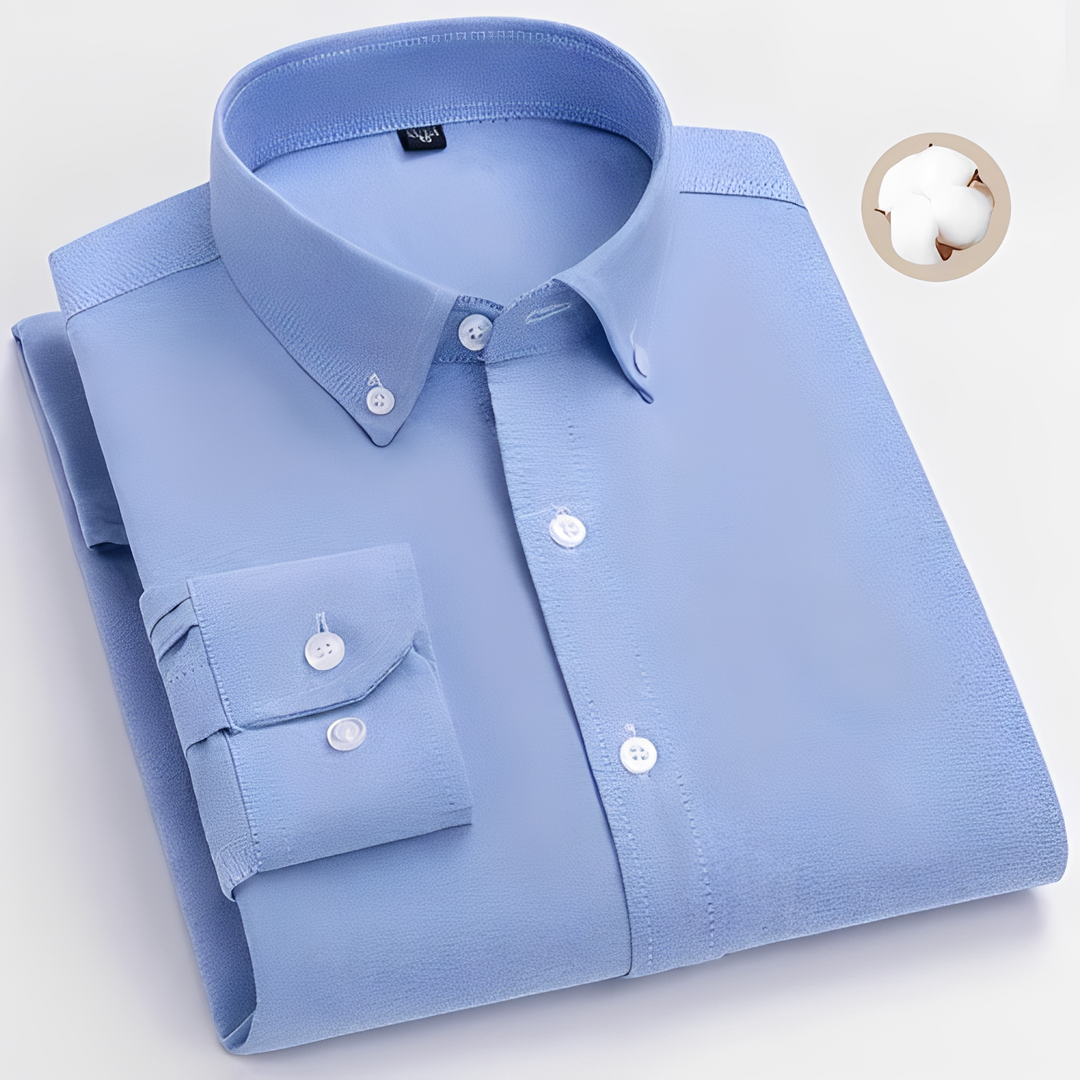 Men's Checkered Button-Down Shirt in a Relaxed Fit