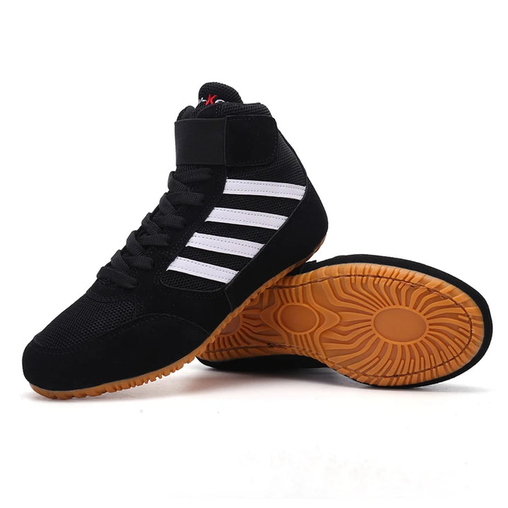 High-Top Wrestling Shoes with Lace-Up Closure