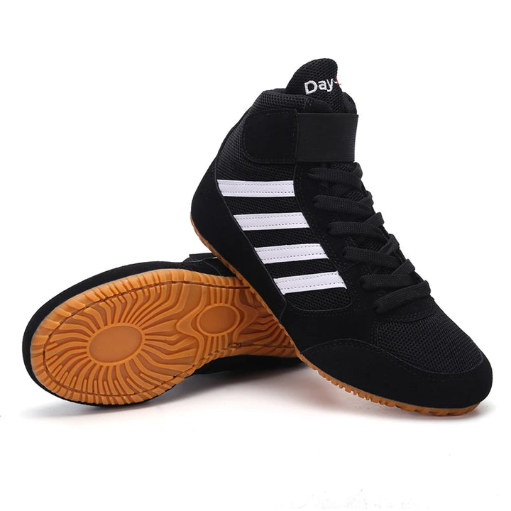 High-Top Wrestling Shoes with Lace-Up Closure