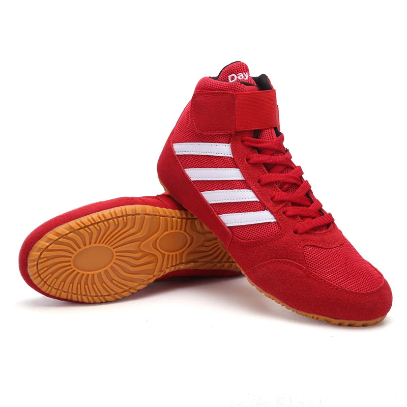 High-Top Wrestling Shoes with Lace-Up Closure