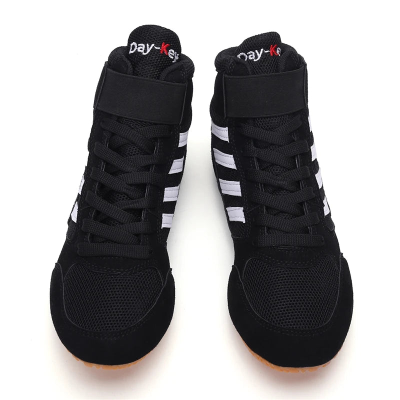 High-Top Wrestling Shoes with Lace-Up Closure