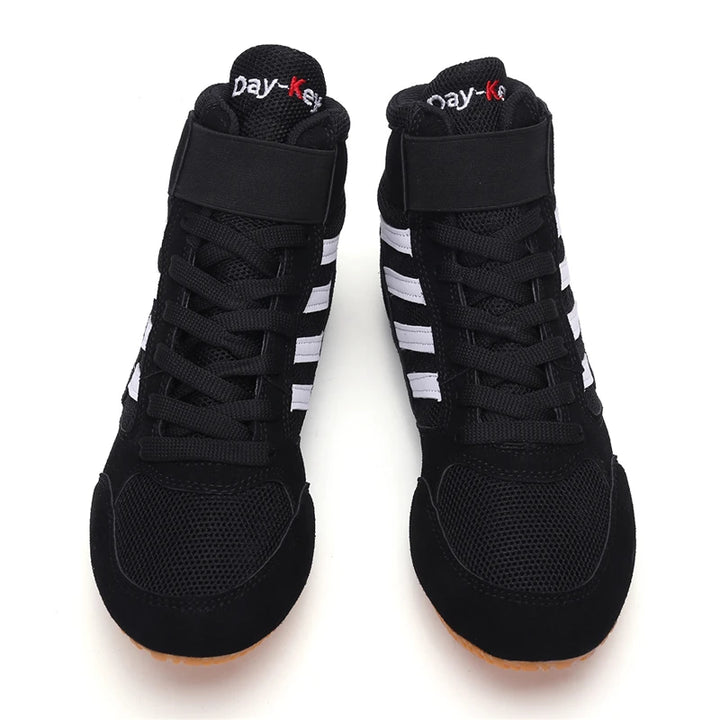 High-Top Wrestling Shoes with Lace-Up Closure