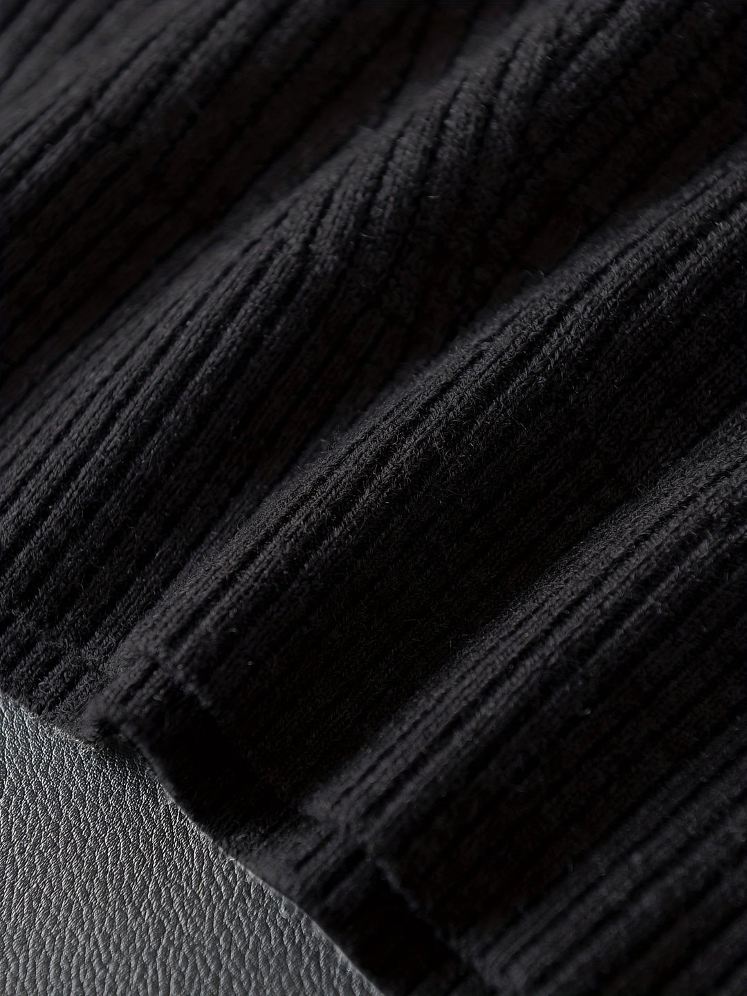 Men's Ribbed Knit V-Neck Sweater Vest