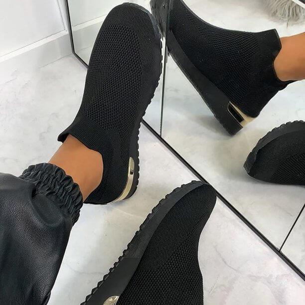 Women's Slip-On Elastic Sneakers - Black