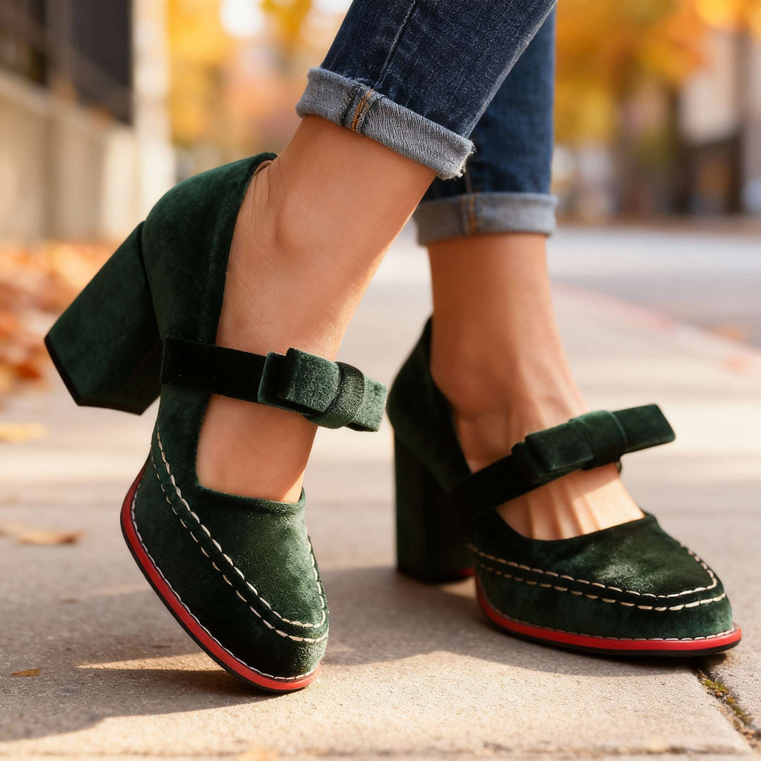 Vintage Block Heel Mary Jane Pumps