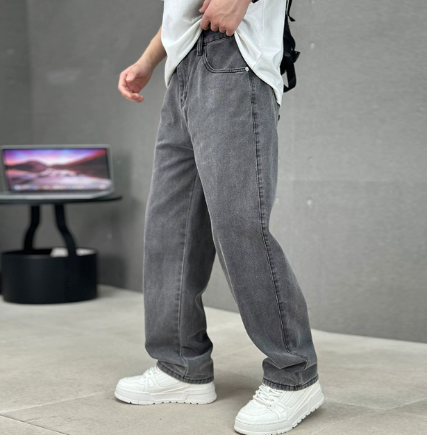 Relaxed Fit Straight Leg Jeans