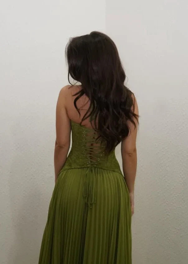 Women's Halter Pleated Maxi Dress with Sweetheart Bodice