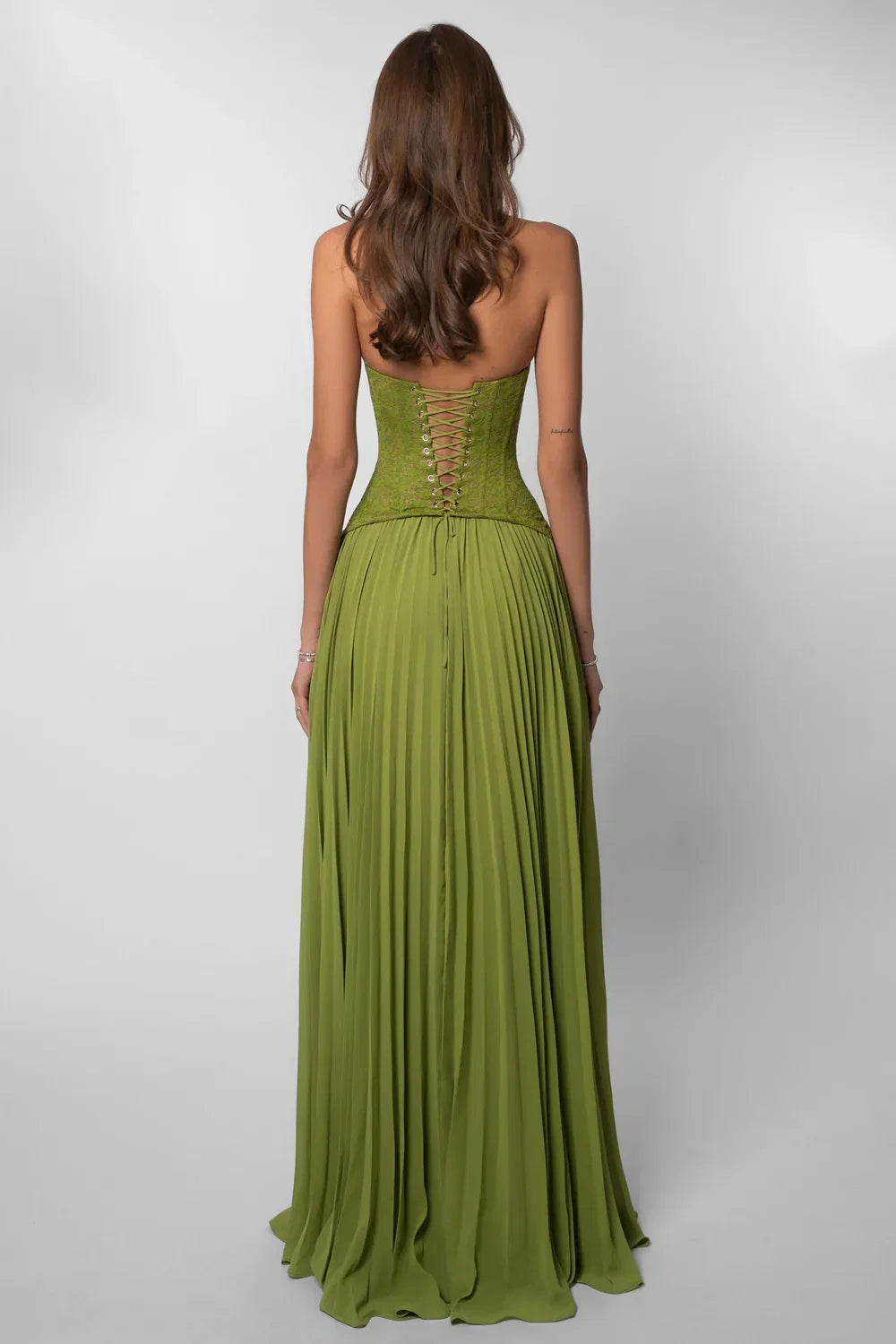 Women's Halter Pleated Maxi Dress with Sweetheart Bodice